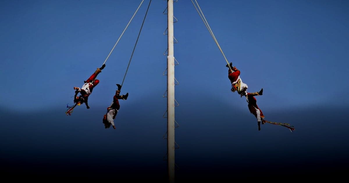 cover article - Eviter patterns IA en rédaction 2026 - People are performing a traditional pole dance.
